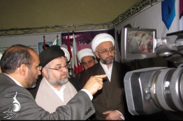نماینده آیت الله سیستانی در قم از سومین نمایشگاه استانی  بازی‌های رایانه‌ای بازدید کرد 